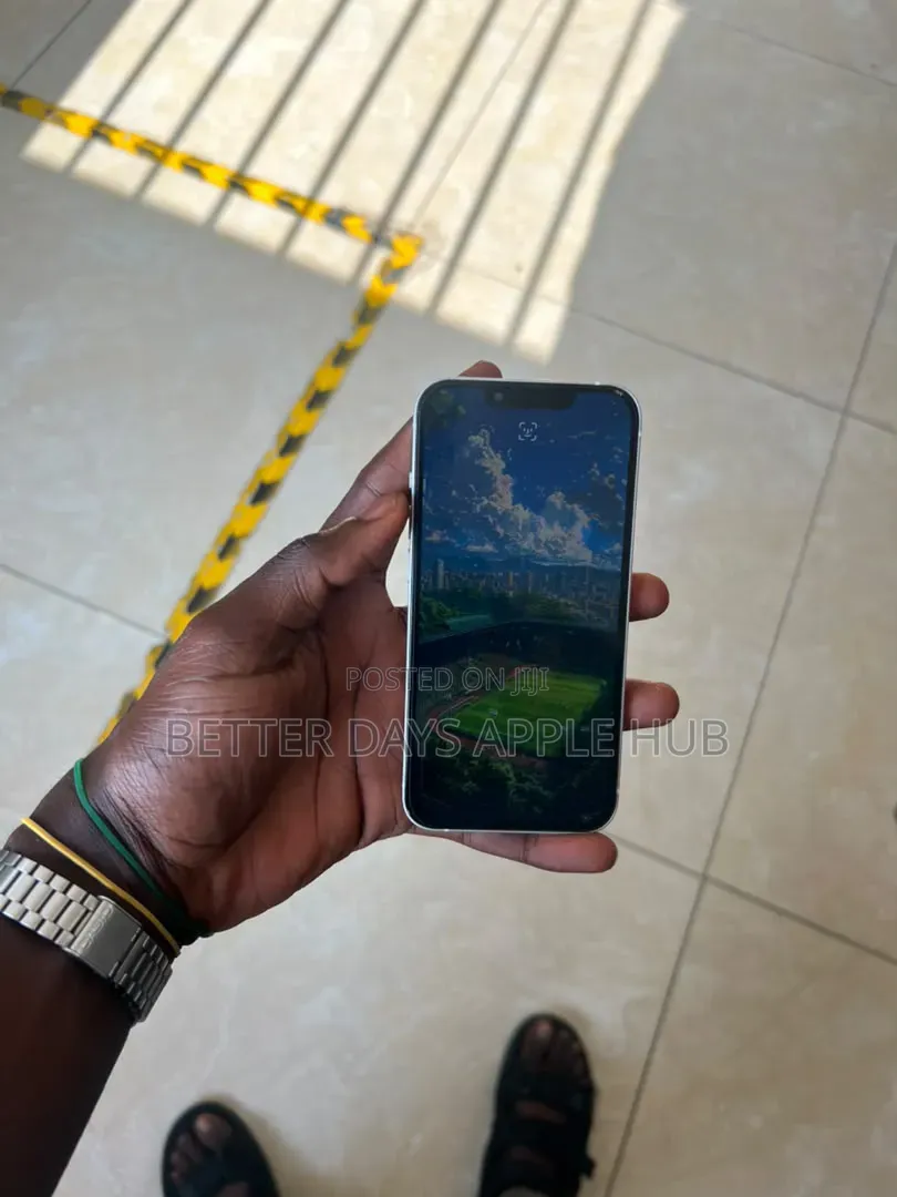 Apple iPhone 13 128 GB White