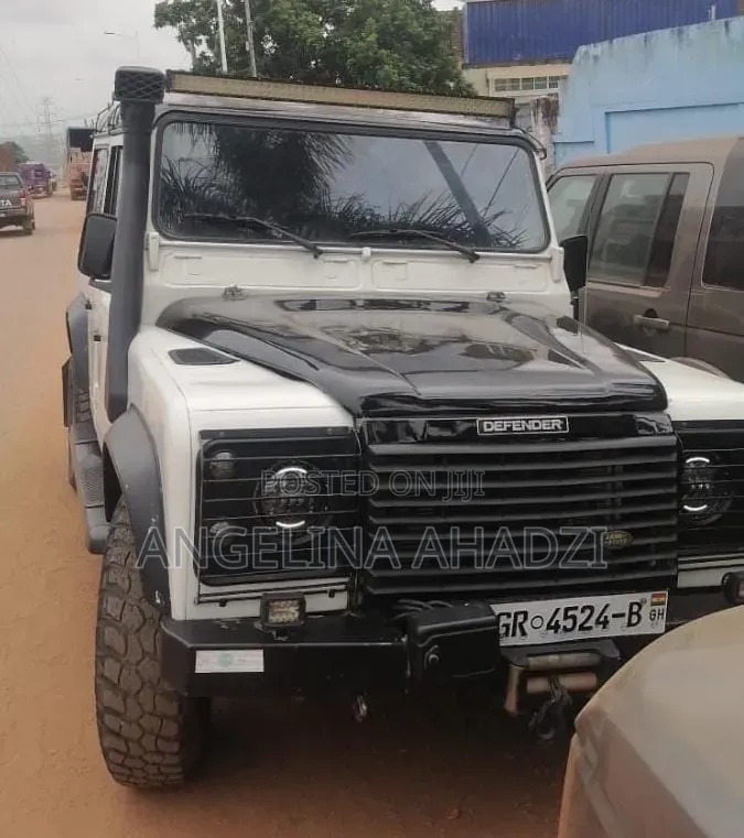 Land Rover Defender 1987 White