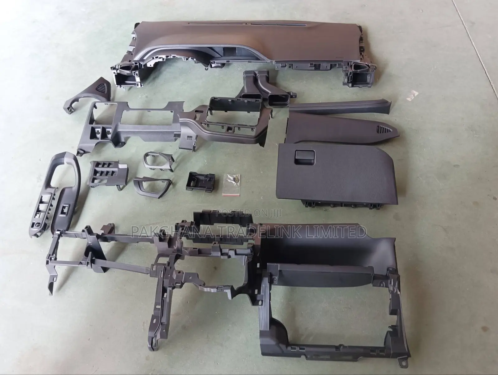 Toyota Voxy 2014-2018 Dashboard