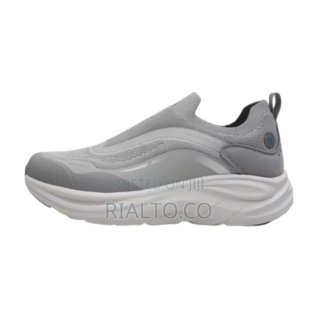 Breathable Knitted Thick Cushion Sole Slip-on Sneaker
