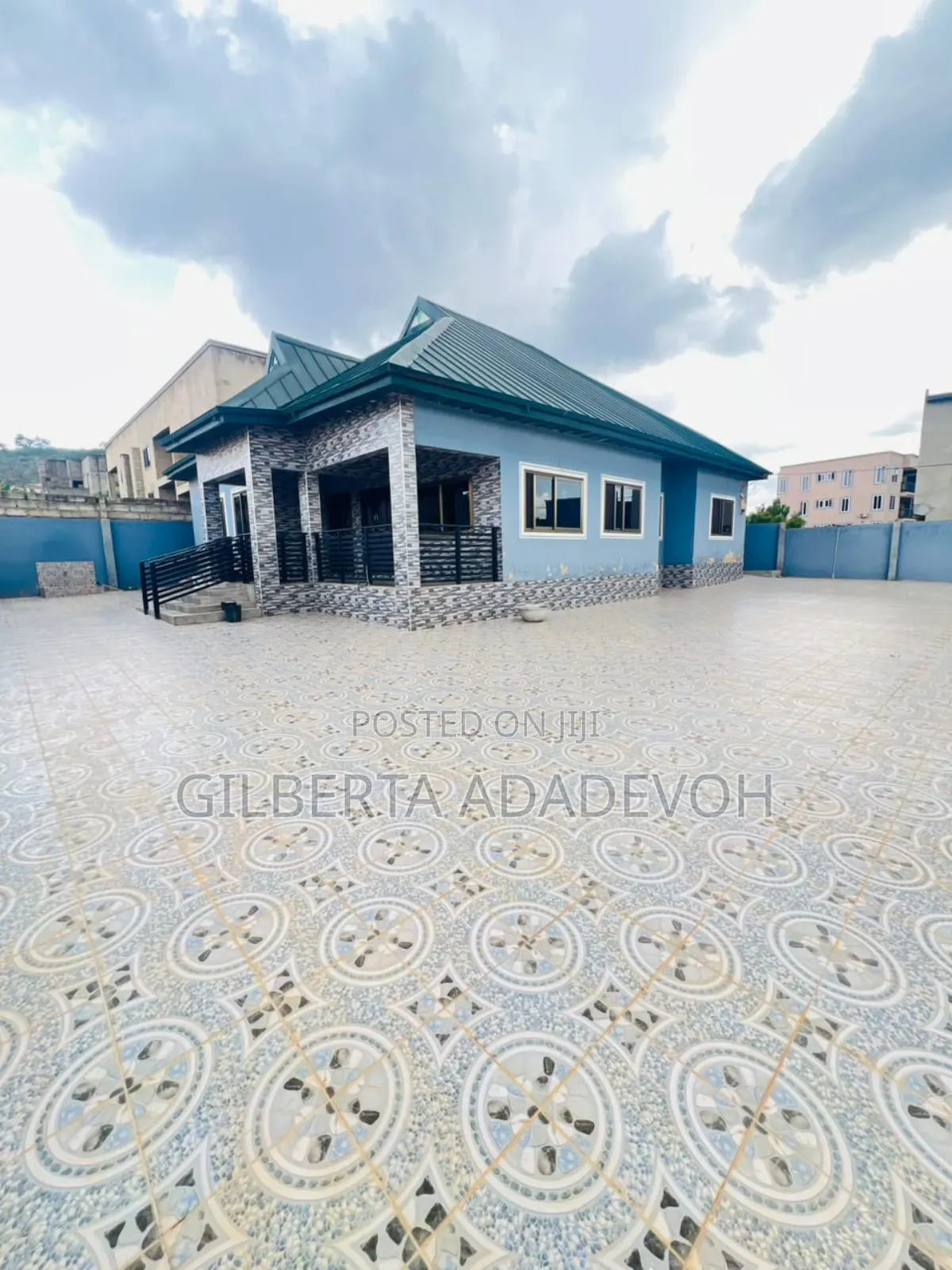3bdrm House in Oyibi, Police Station for sale