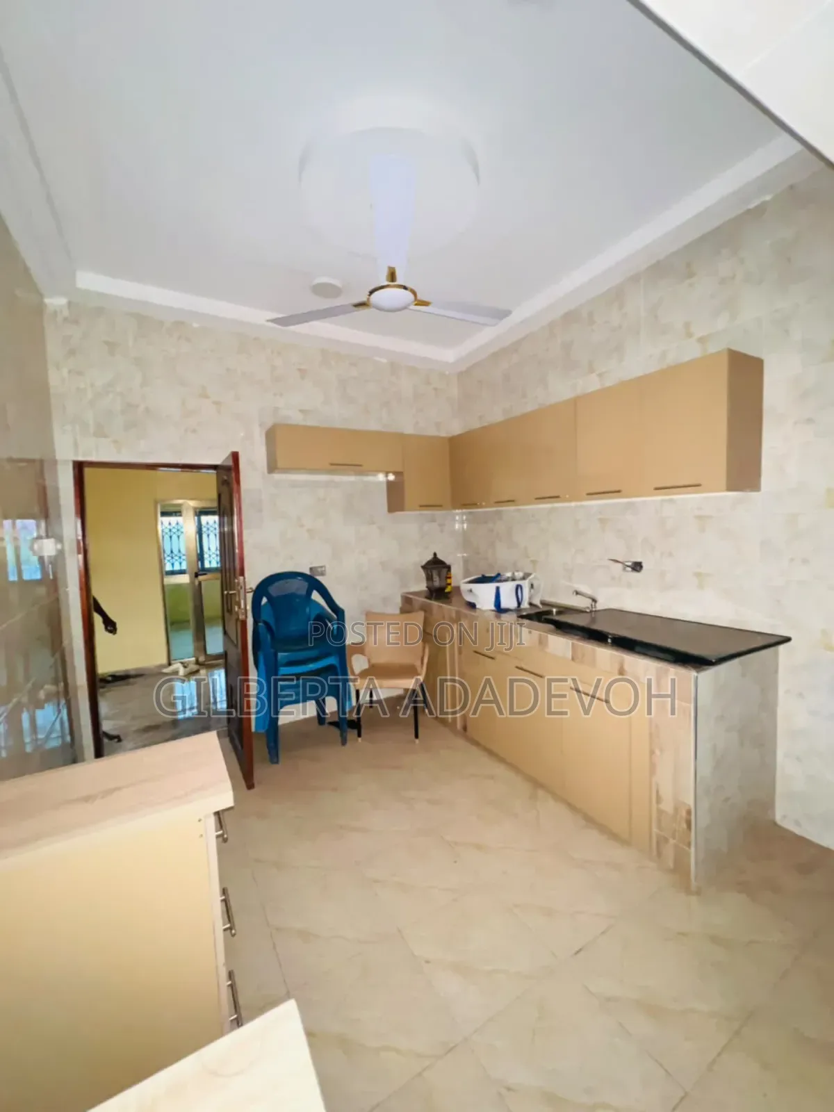 3bdrm House in Oyibi, Police Station for sale