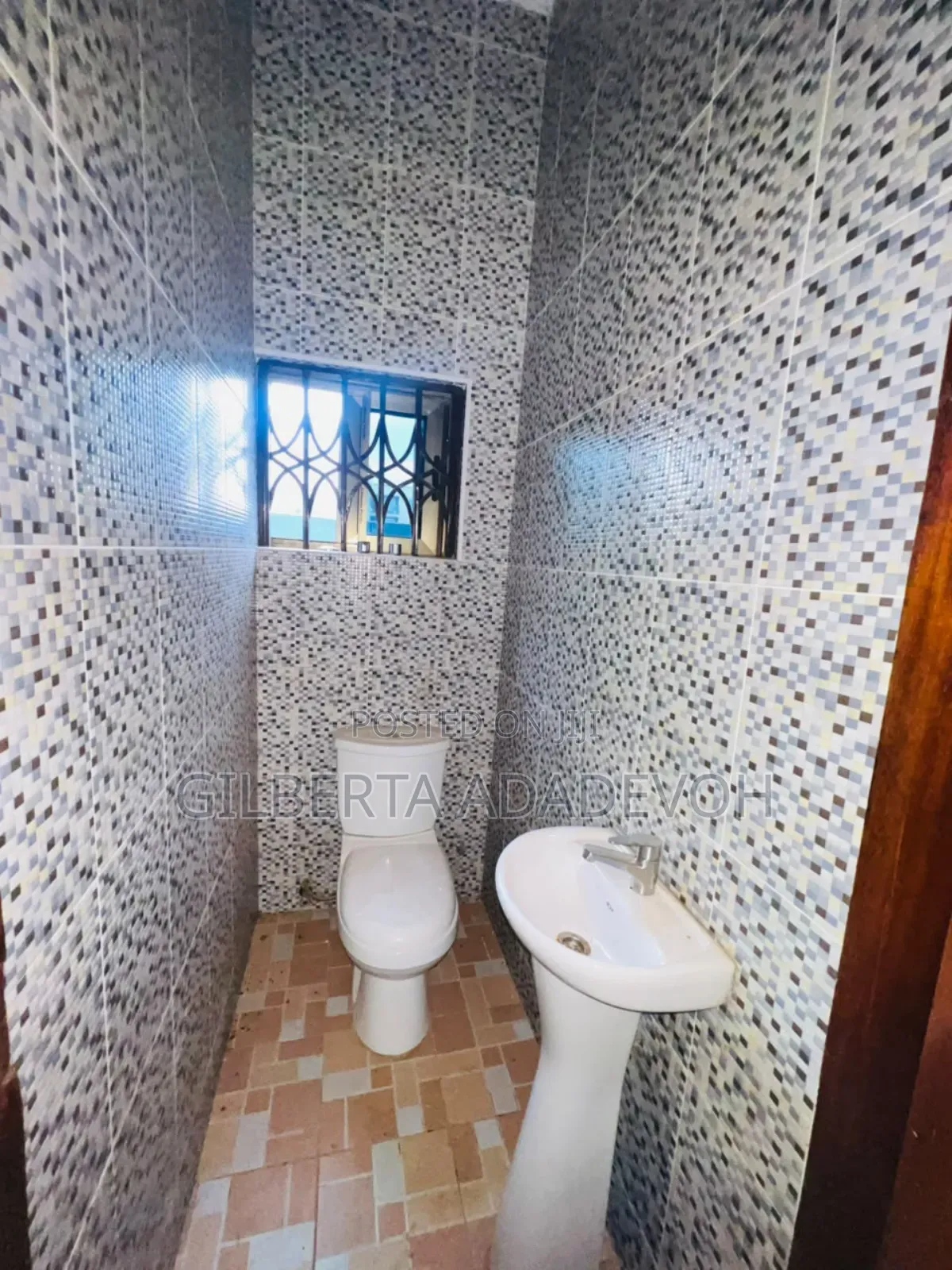 3bdrm House in Oyibi, Police Station for sale
