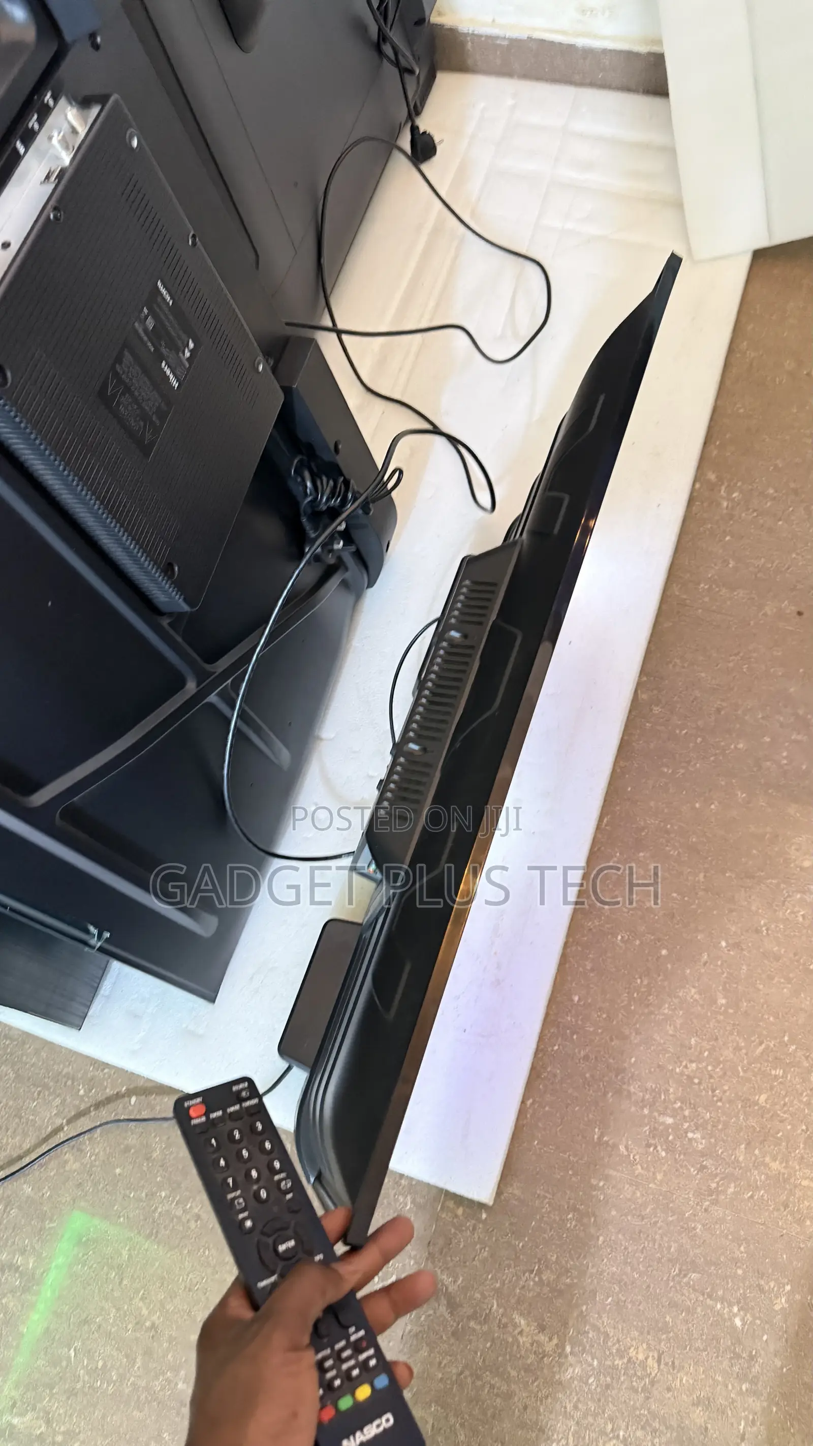 32” Nasco FHD Satellite & Digital TV