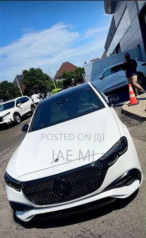 New Mercedes-Benz E300 2024 White