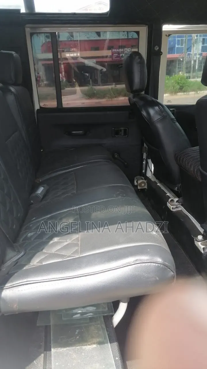 Land Rover Defender 1987 White
