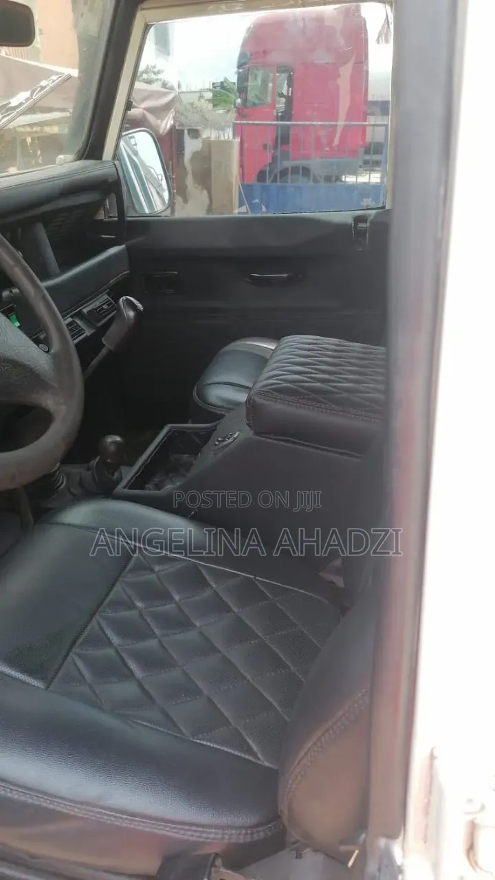 Land Rover Defender 1987 White