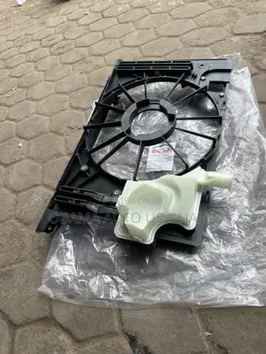 Toyota Corolla Radiator Fan 2014 2015 2016 2017 2018 OEM Fan Case
