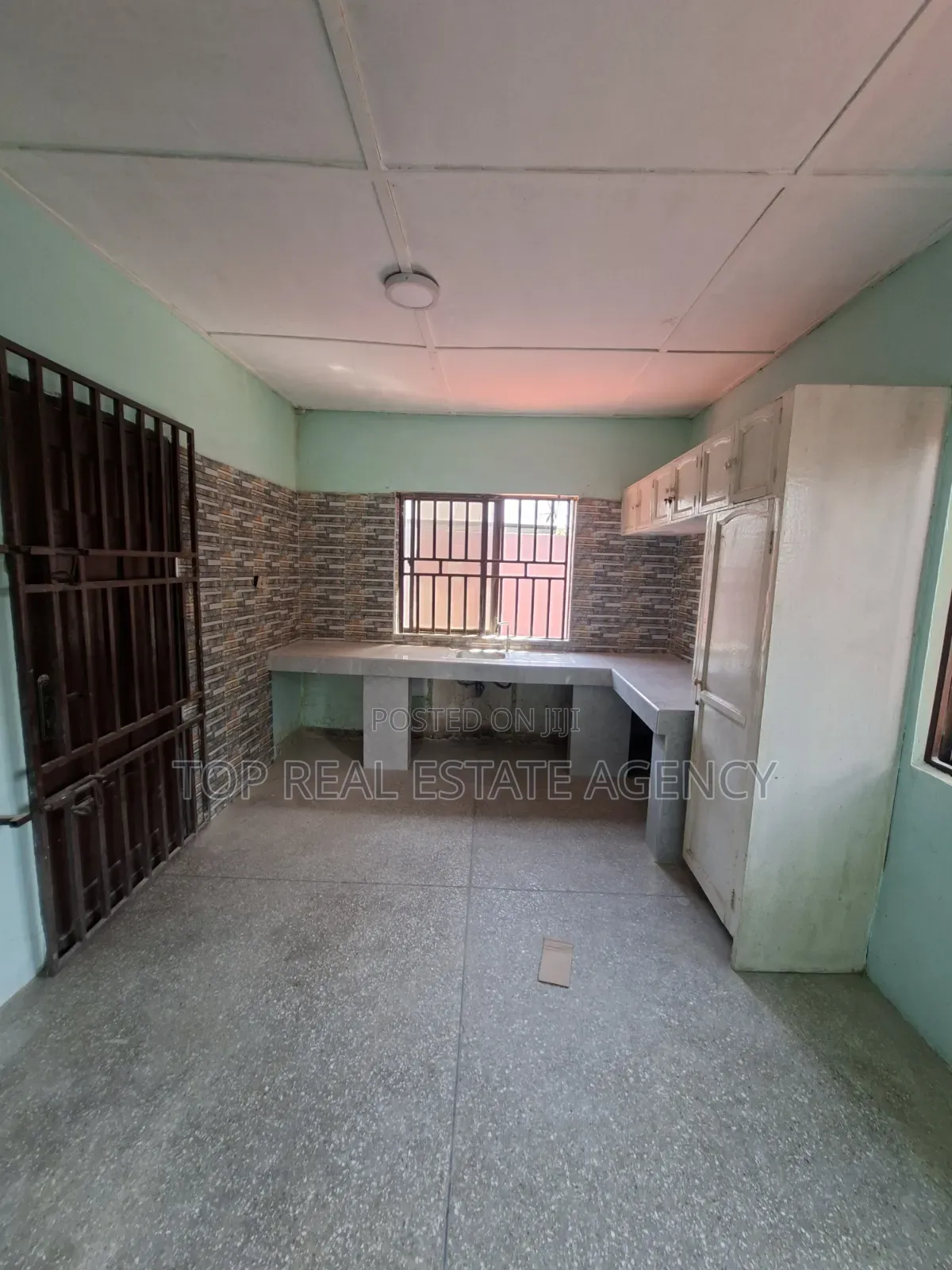 4bdrm Apartment in Taifa, Ga East Municipal for rent