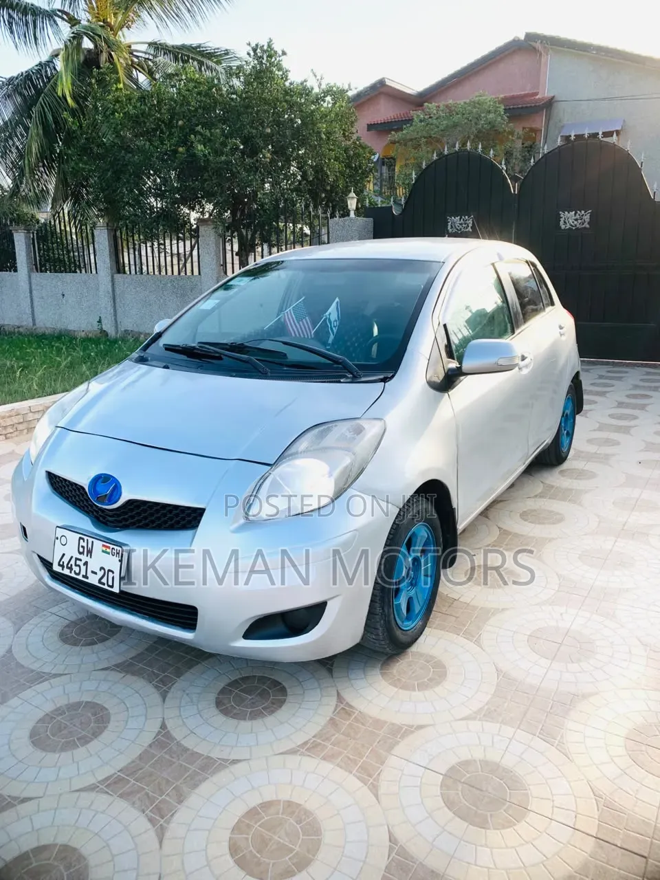 Toyota Vitz 1.0 FWD 5dr 2010 Silver