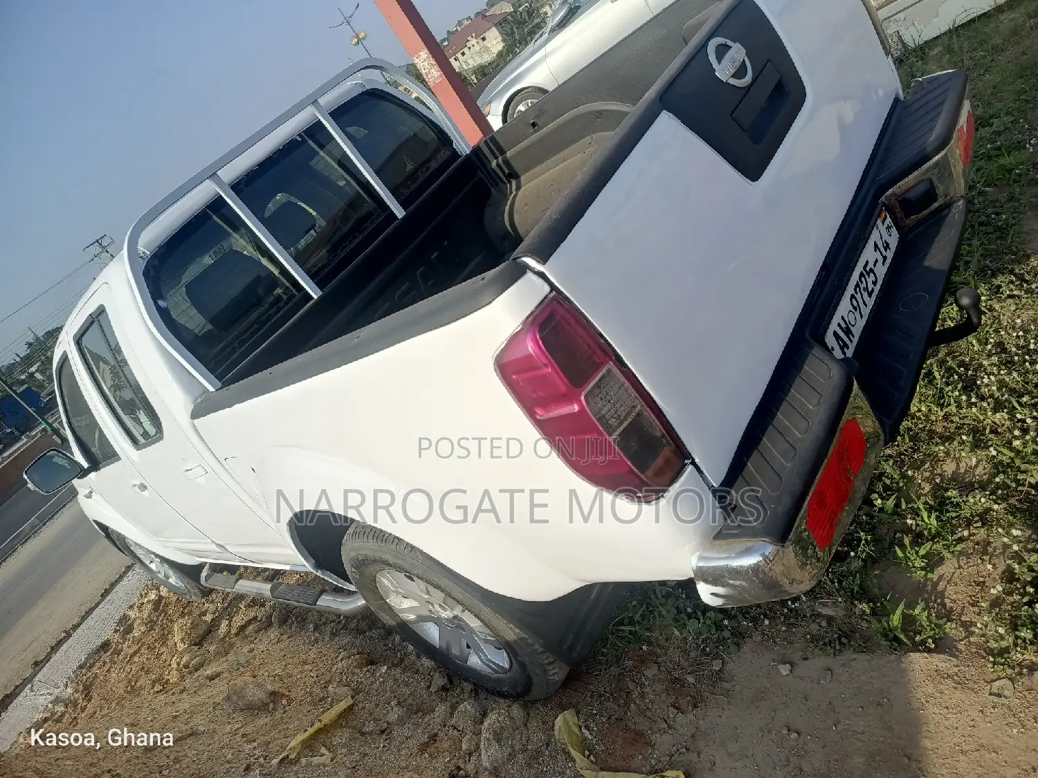 Nissan Navara 2014 White