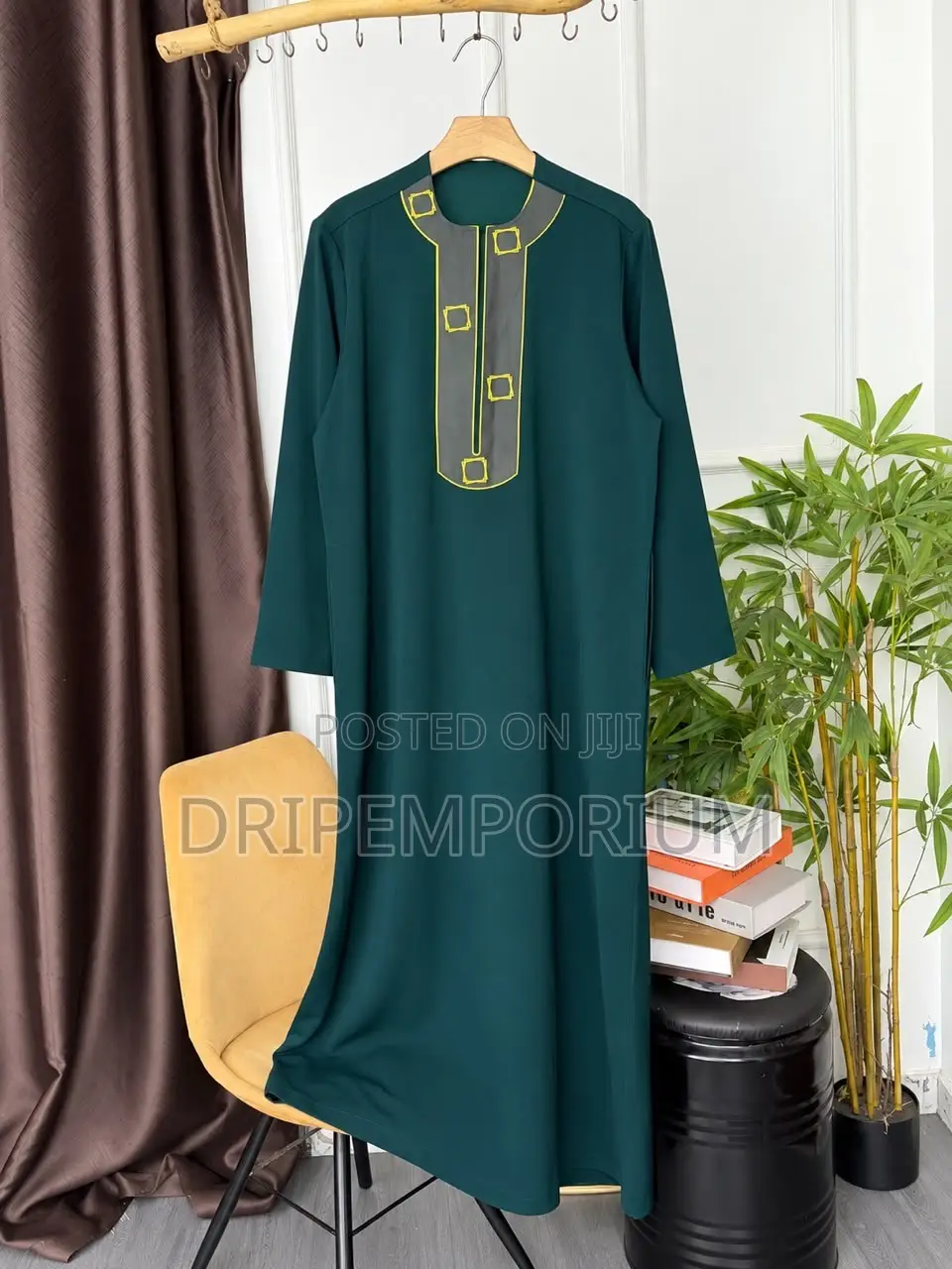 Emirati Jalabiya