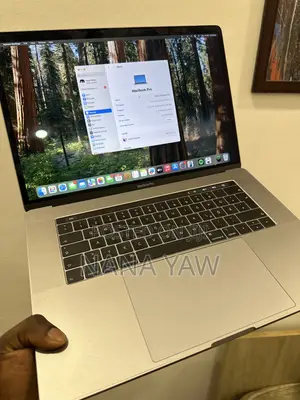 Laptop Apple MacBook Pro 2018 16GB Intel Core i7 SSD 512GB