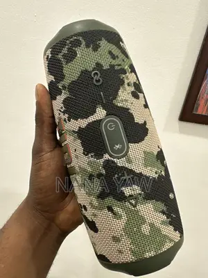 JBL Charge 5