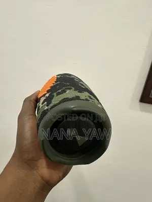 JBL Charge 5