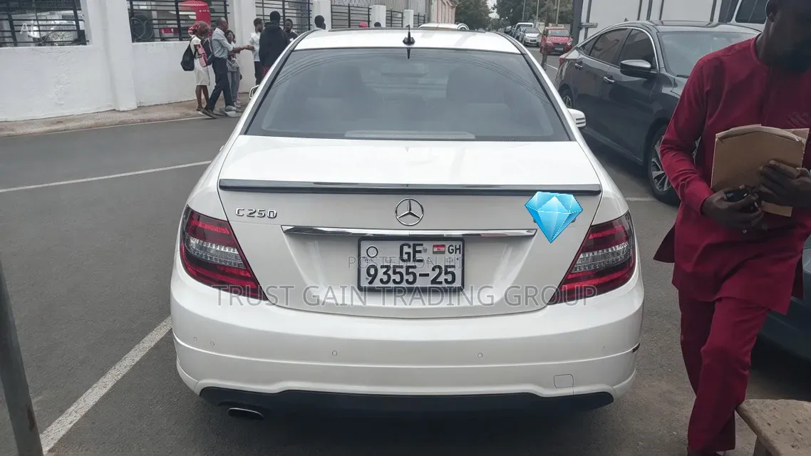 Mercedes-Benz C250 2014 White