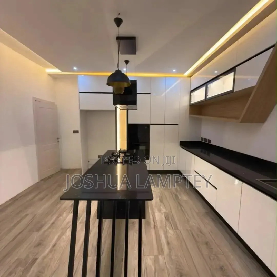 4bdrm House in School Junction for sale
