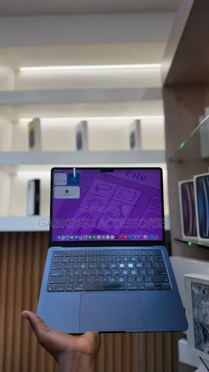 Laptop Apple MacBook Air 2022 M2 8GB Apple M2 SSD 2T