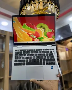 Laptop HP EliteBook 830 G9 16GB Intel Core i7 SSD 512GB