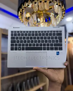 Laptop HP EliteBook 830 G9 16GB Intel Core i7 SSD 512GB