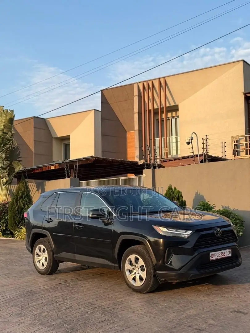 Toyota RAV4 LE AWD 2024 Black