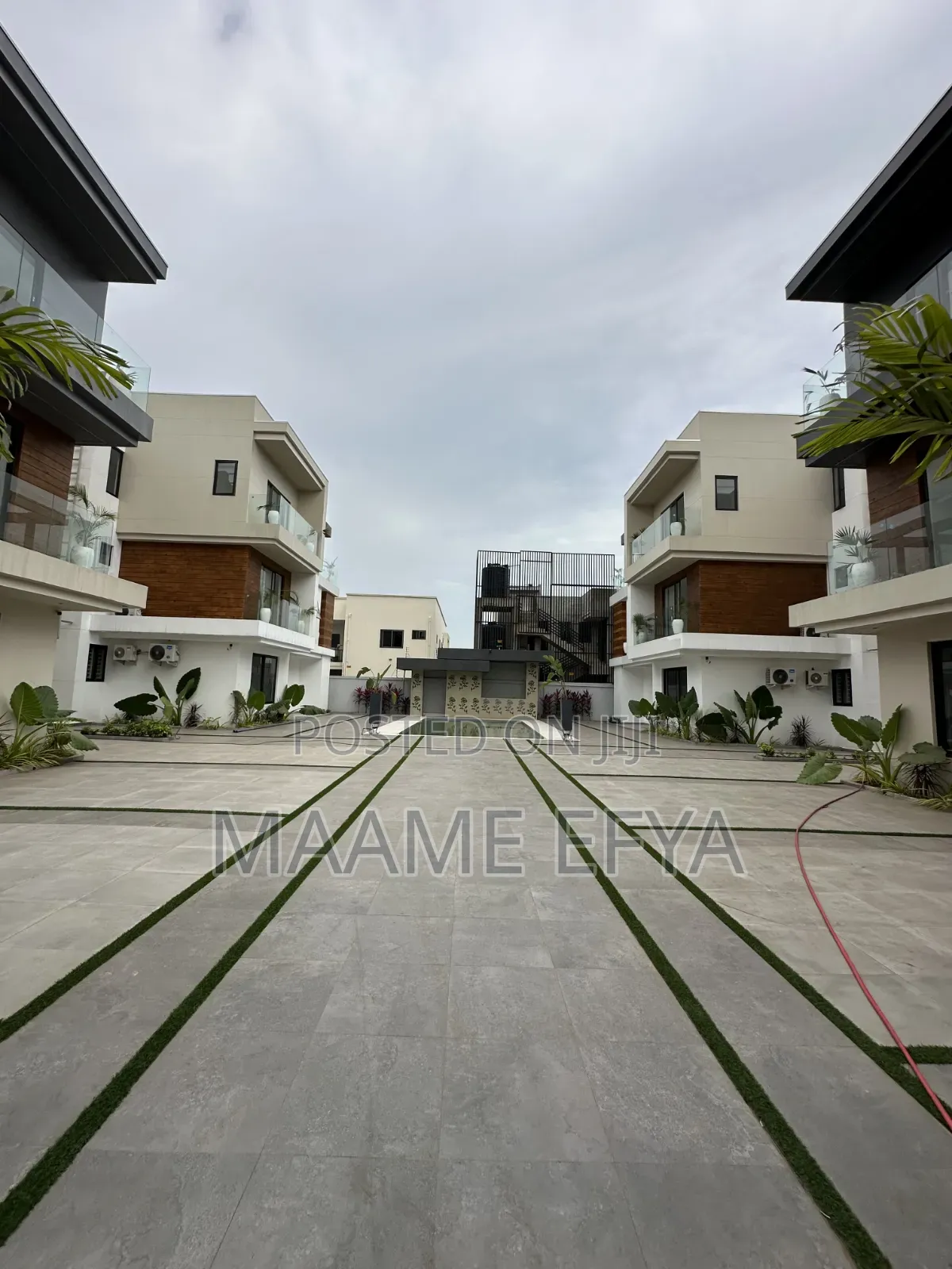5bdrm House in East Legon Hills, Accra Metropolitan for sale