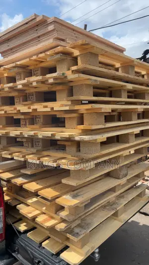 King’s Wooden Pallet