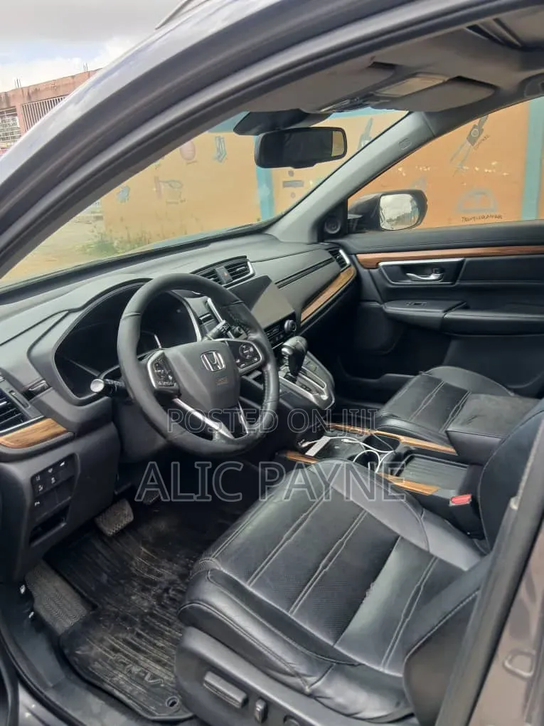 Honda CR-V Touring AWD 2020 Gray