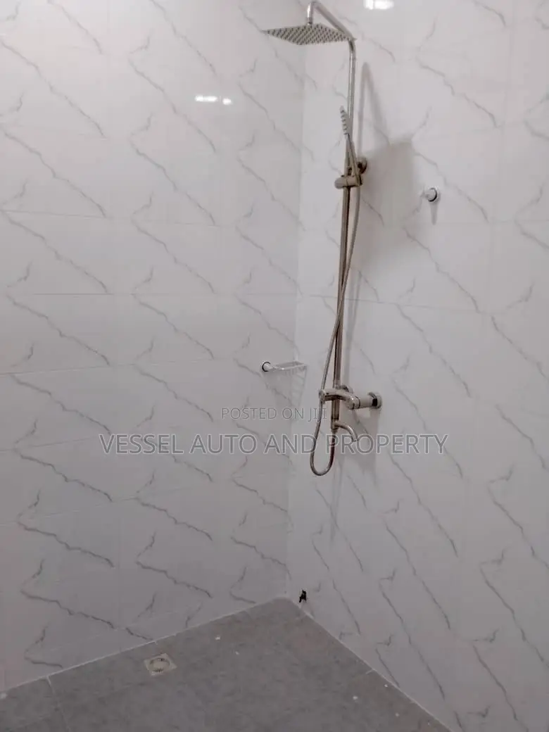 4bdrm House in Asheyie - Ampomah, Oyarifa Mall Area for sale
