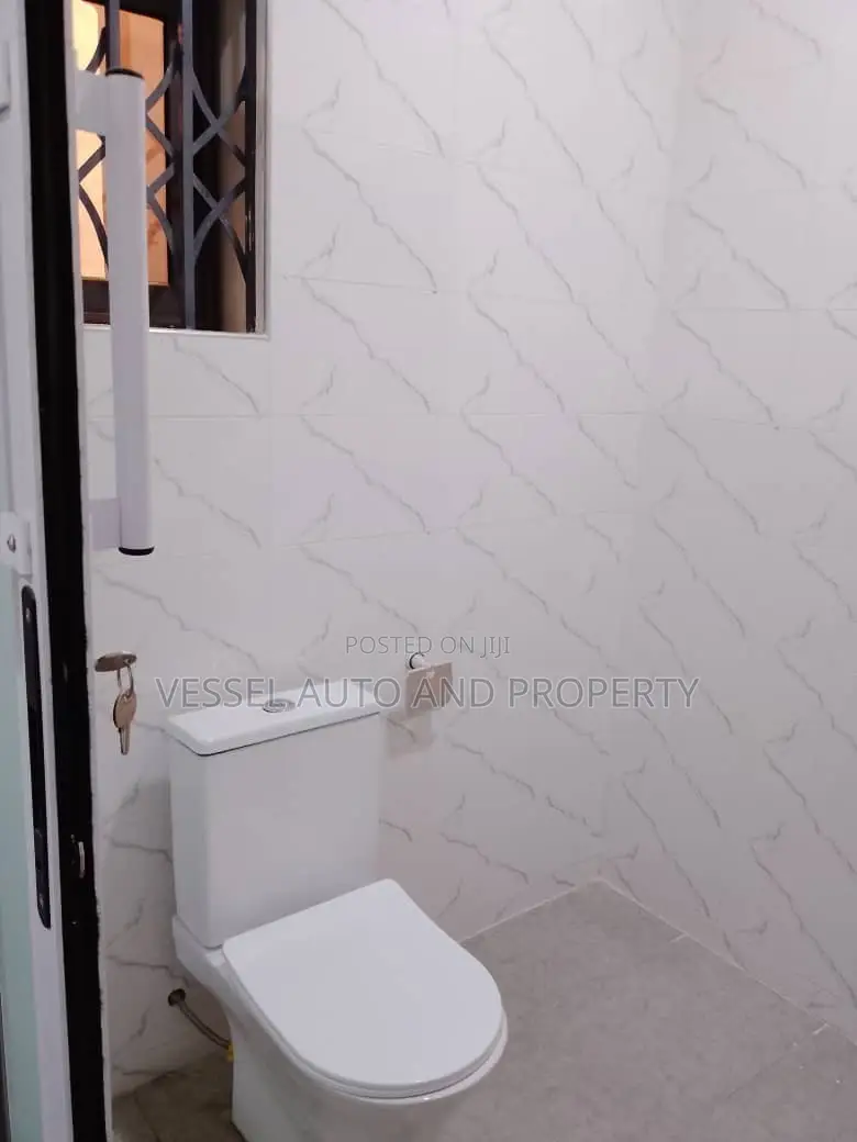 4bdrm House in Asheyie - Ampomah, Oyarifa Mall Area for sale