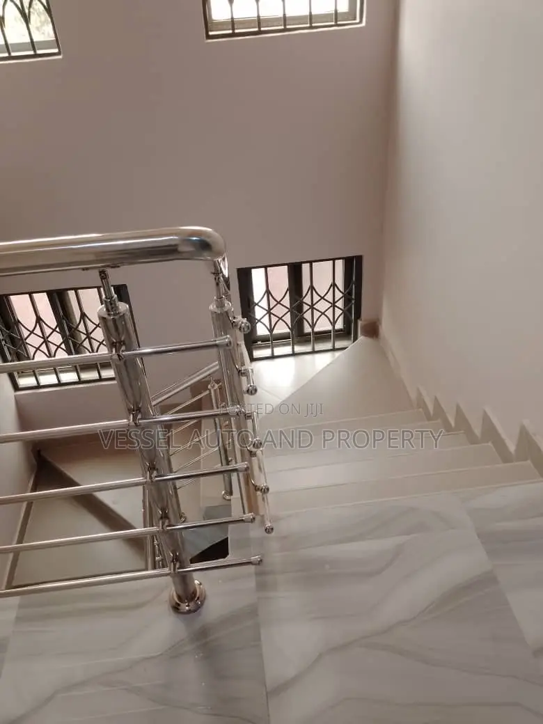 4bdrm House in Asheyie - Ampomah, Oyarifa Mall Area for sale