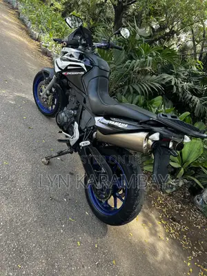 Yamaha 2012 Black