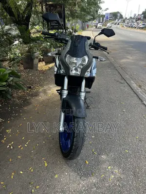 Yamaha 2012 Black