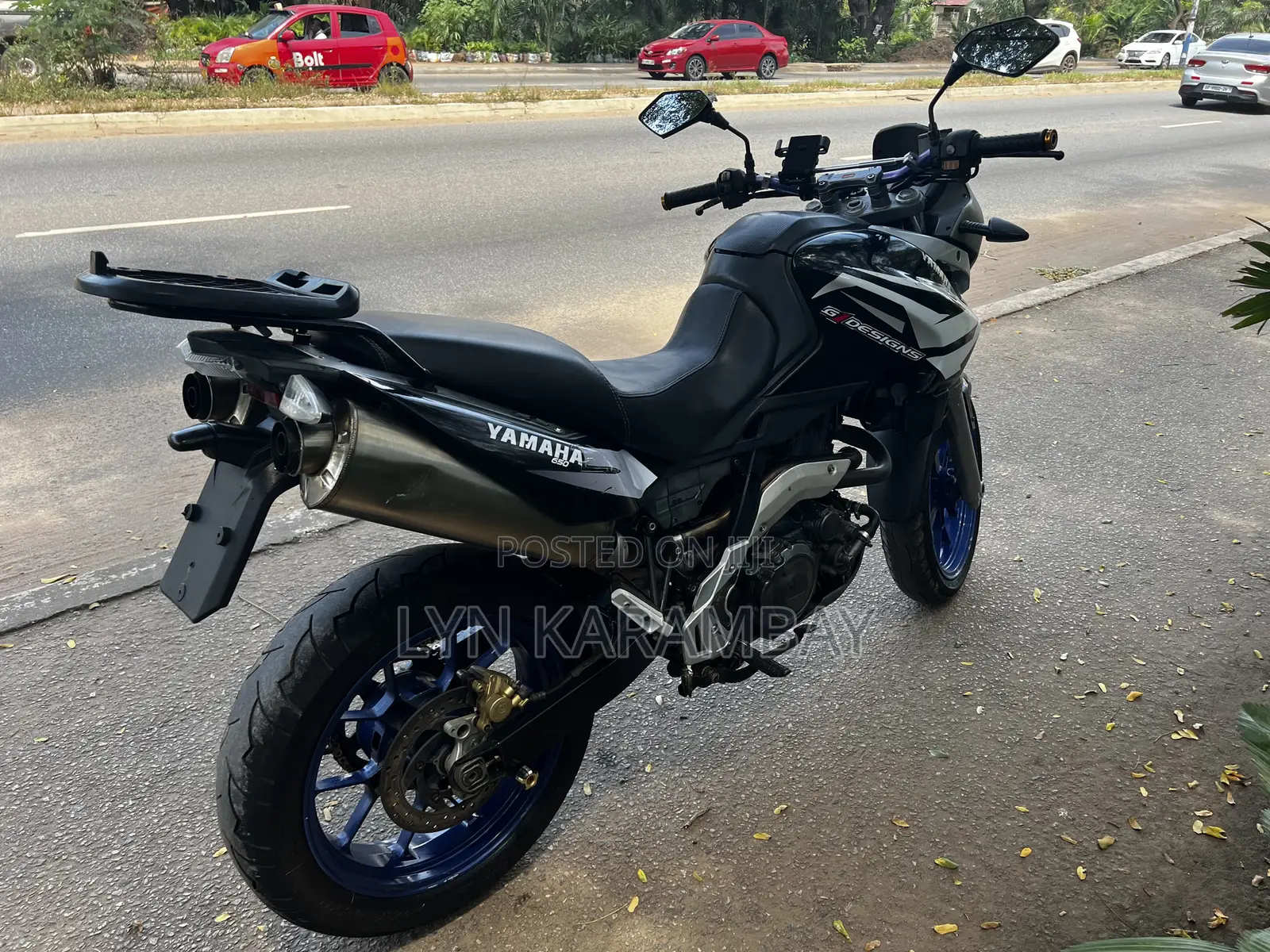 Yamaha 2012 Black