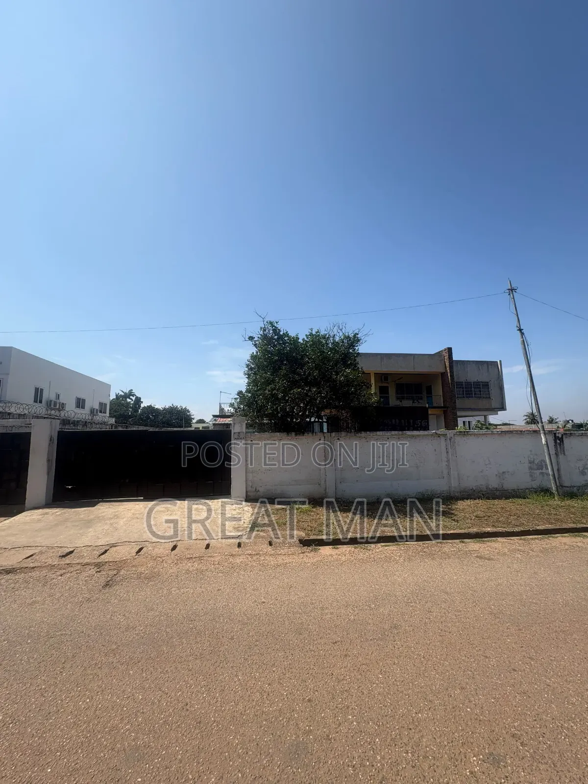 13bdrm House in Lartebiokorshie for sale