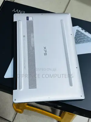Laptop Dell XPS 13 7390 16GB Intel Core i7 SSD 512GB