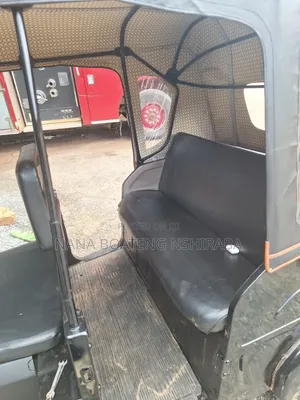 Bajaj RE 2025 Black