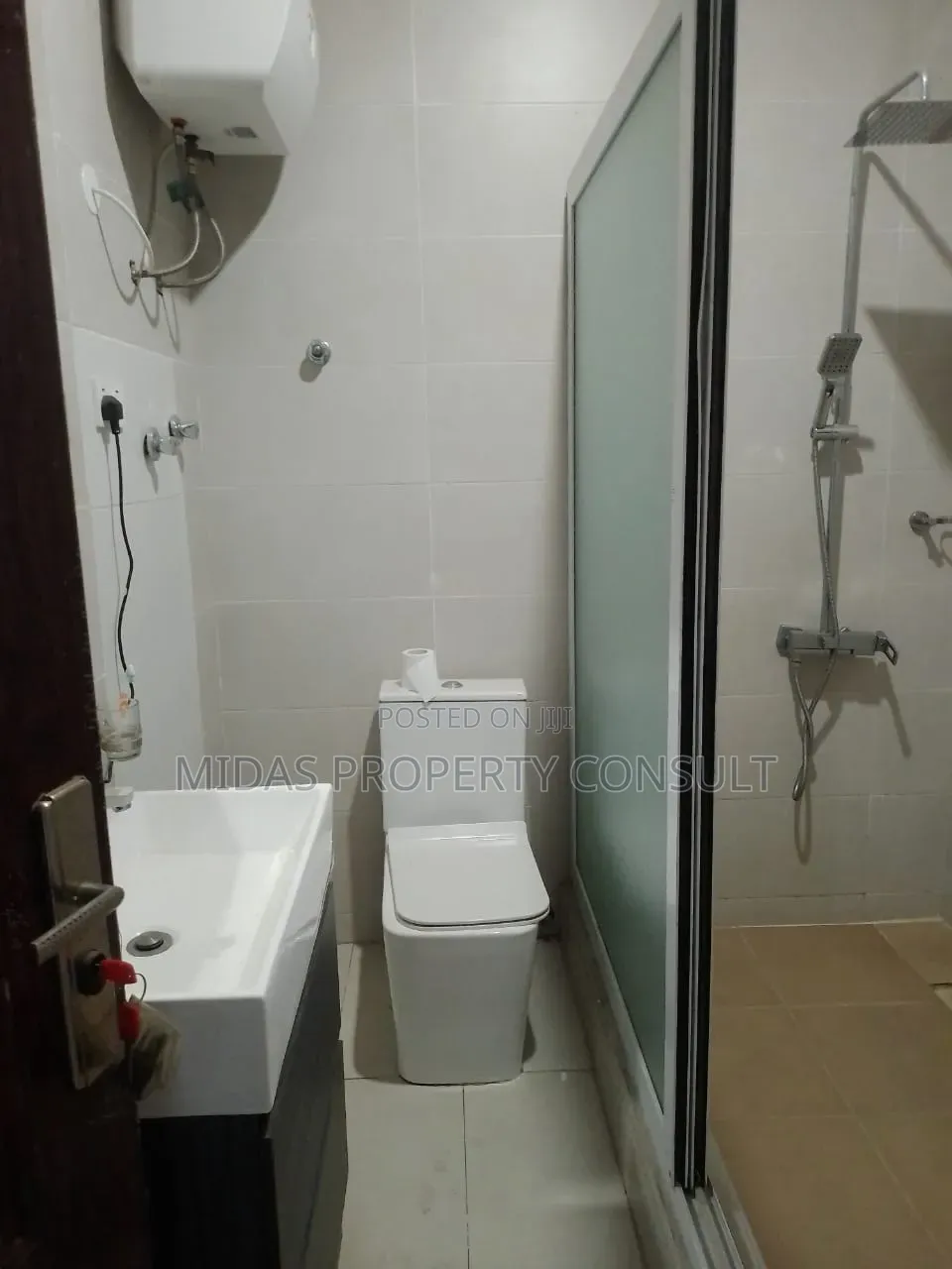 3bdrm Apartment in East Legon, Bawaleshie for rent