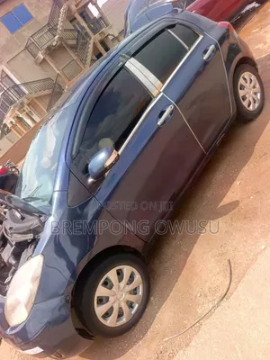 Toyota Vitz 1.3 FWD 3dr 2010 Blue