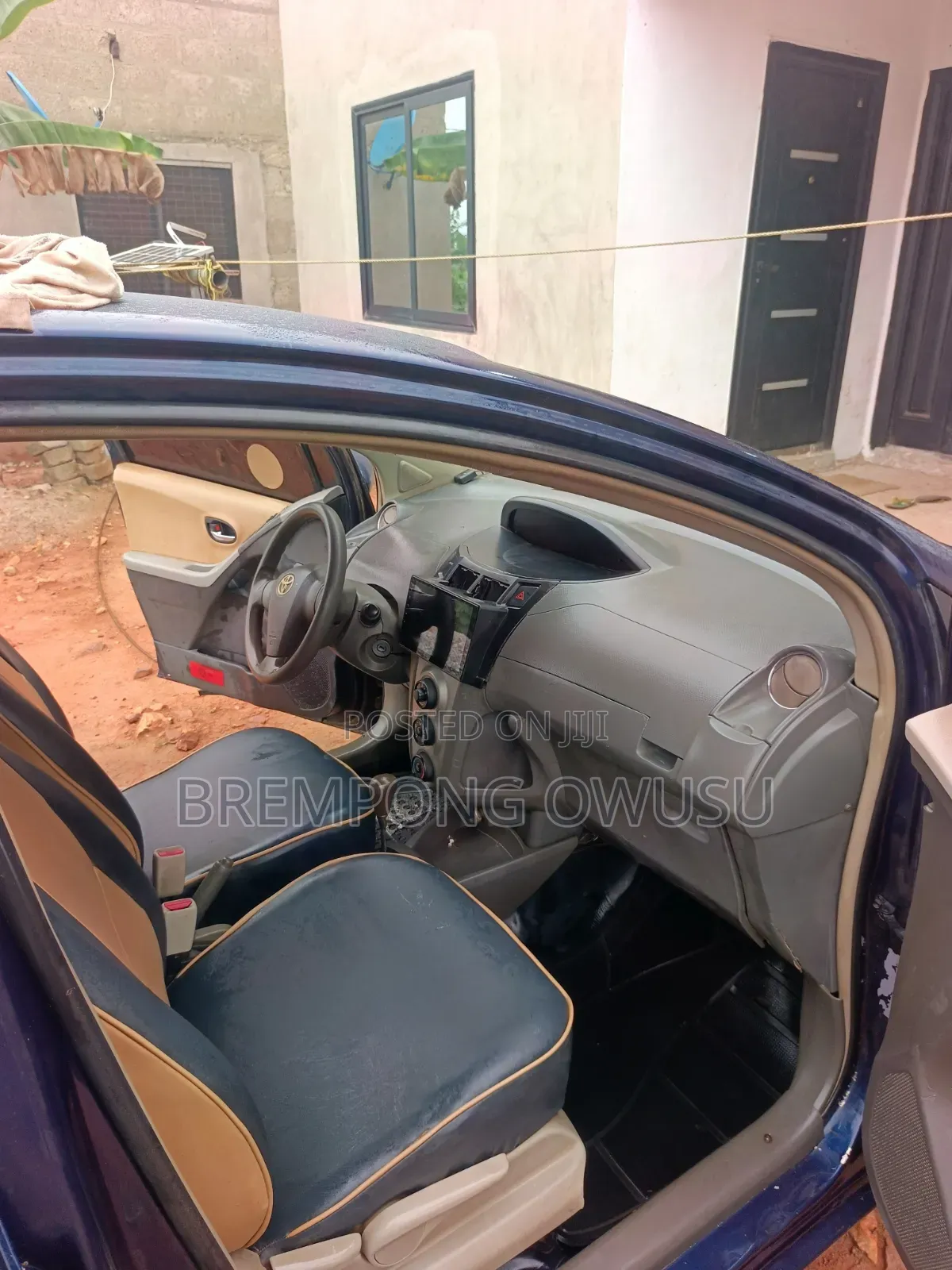 Toyota Vitz 1.3 FWD 3dr 2010 Blue