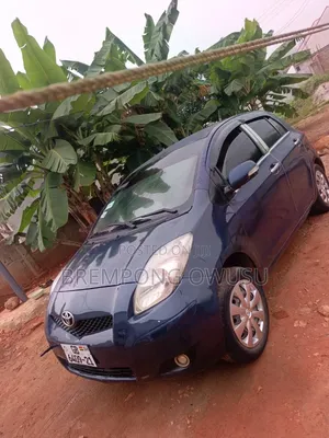 Toyota Vitz 1.3 FWD 3dr 2010 Blue
