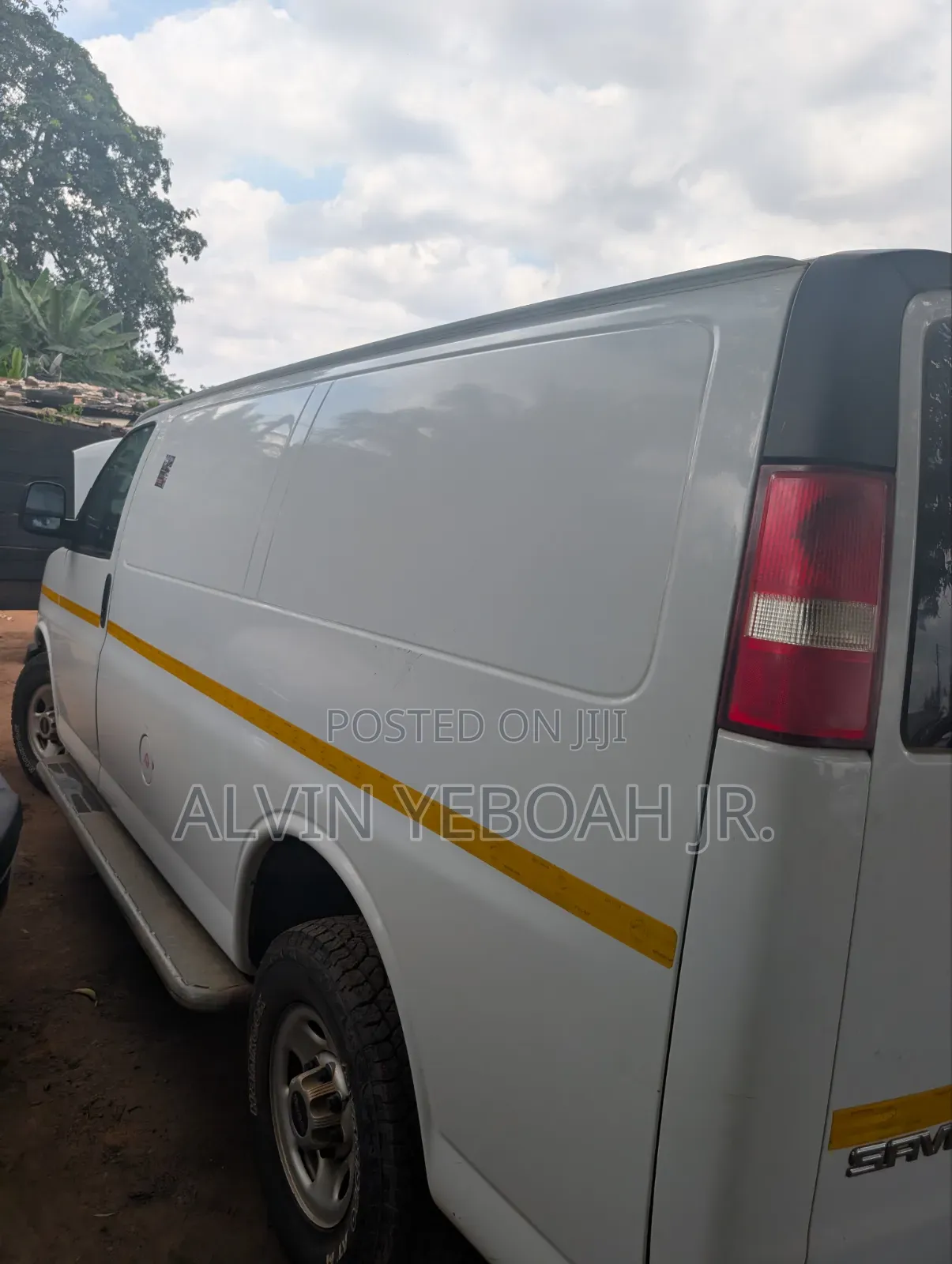 GMC Savana 2019 White