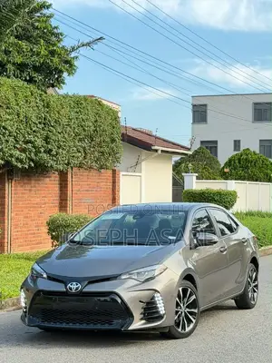 Toyota Corolla XSE (1.8L 4cyl 2A) 2018