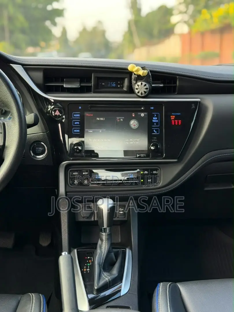 Toyota Corolla XSE (1.8L 4cyl 2A) 2018