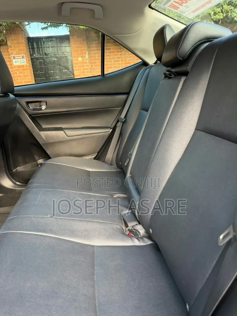 Toyota Corolla XSE (1.8L 4cyl 2A) 2018