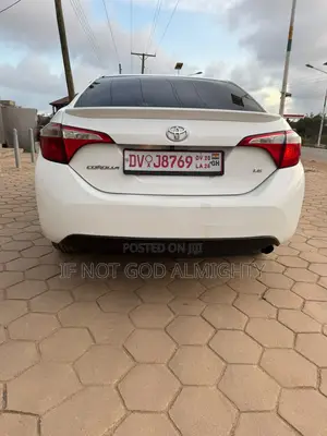 Toyota Corolla LE ECO 4dr Sedan (1.8L 4cyl CVT) 2017 White
