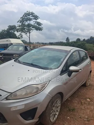 Ford Fiesta SE Sedan 2012 Silver