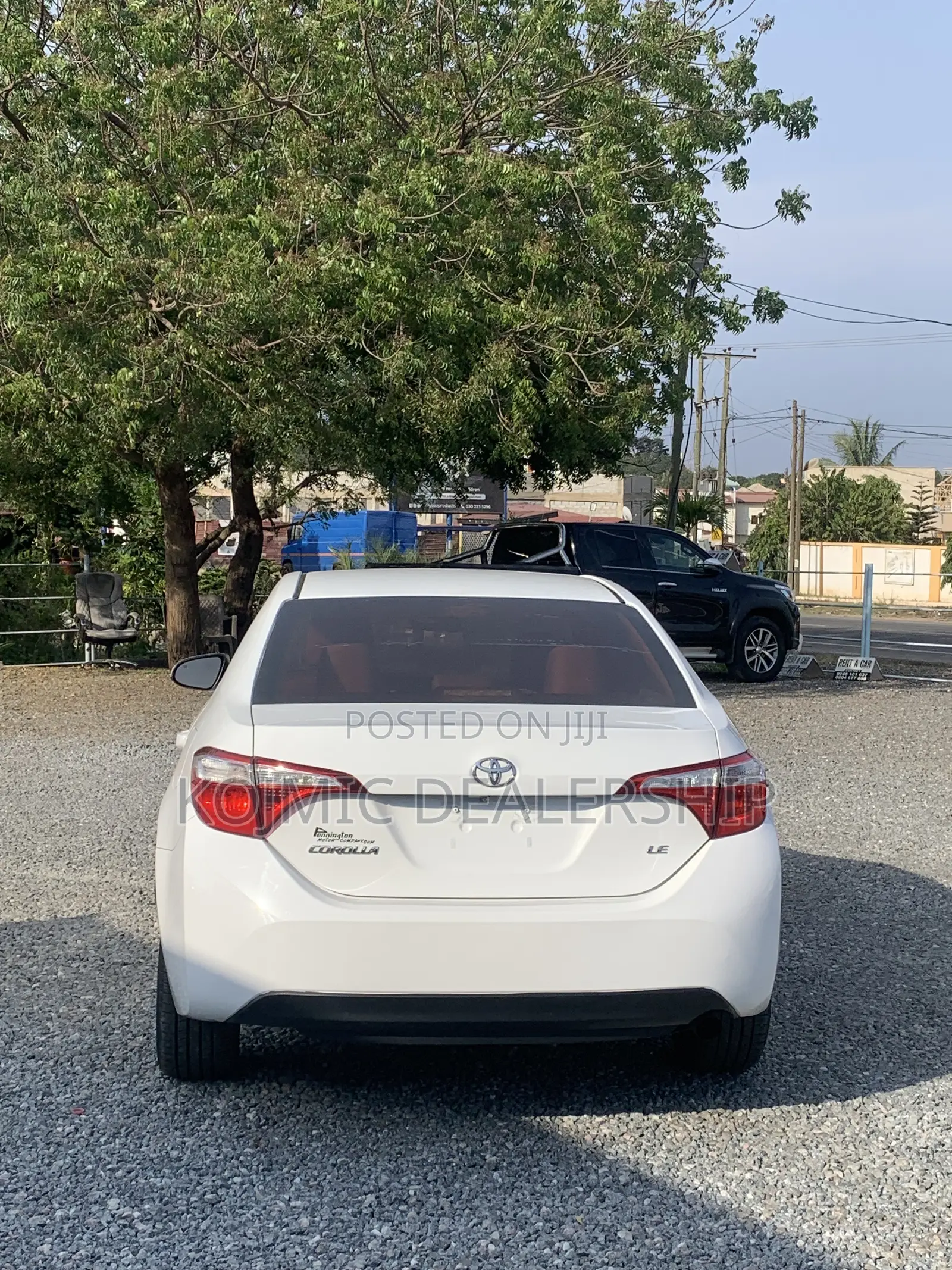 Toyota Corolla LE 4dr Sedan (1.8L 4cyl CVT) 2016 White