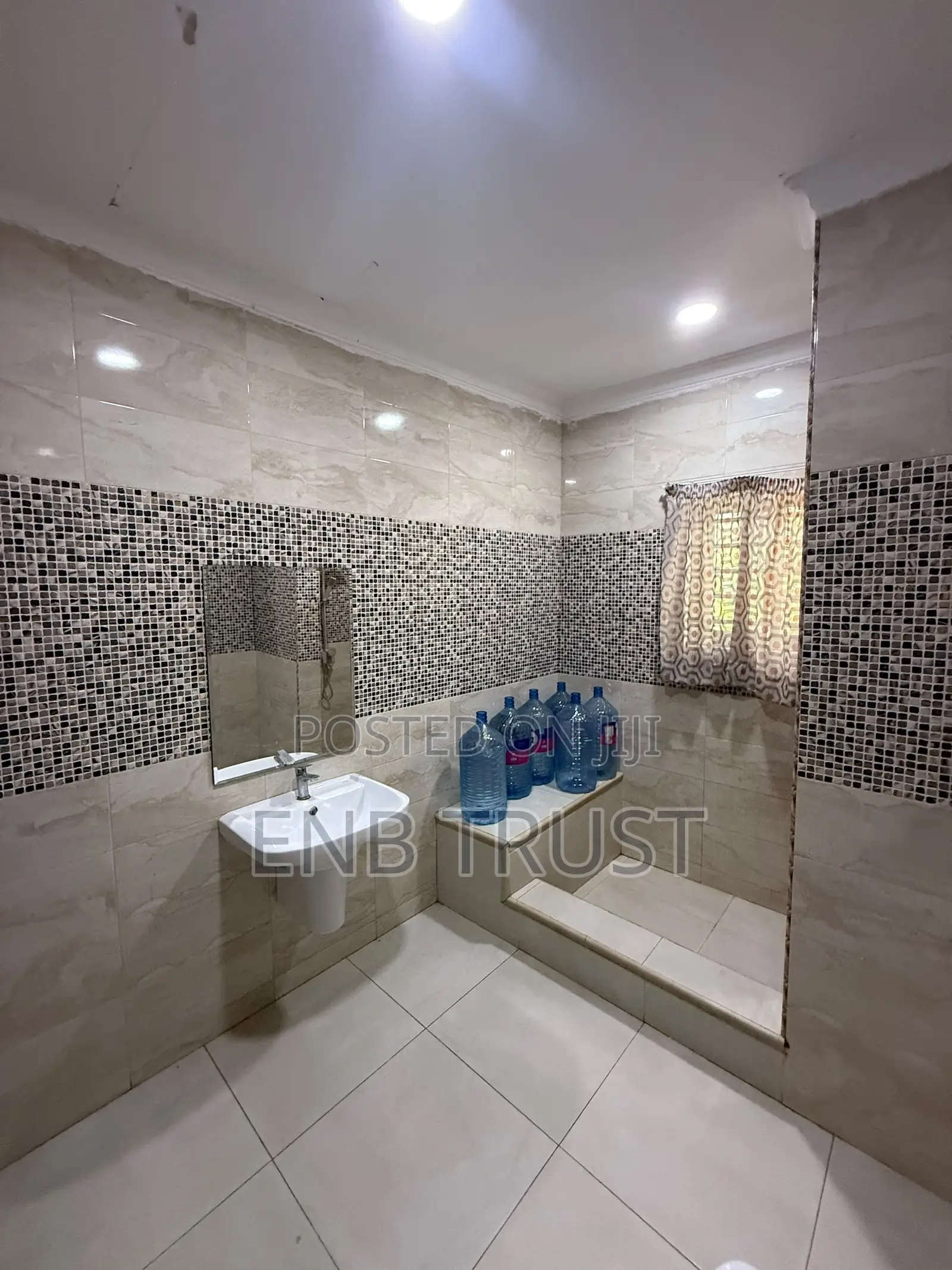 5bdrm Duplex in Pokuase for sale