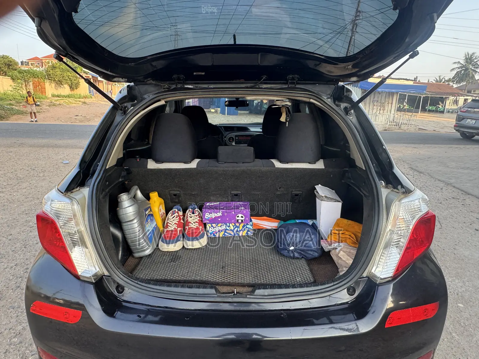 Toyota Yaris 2012 Black